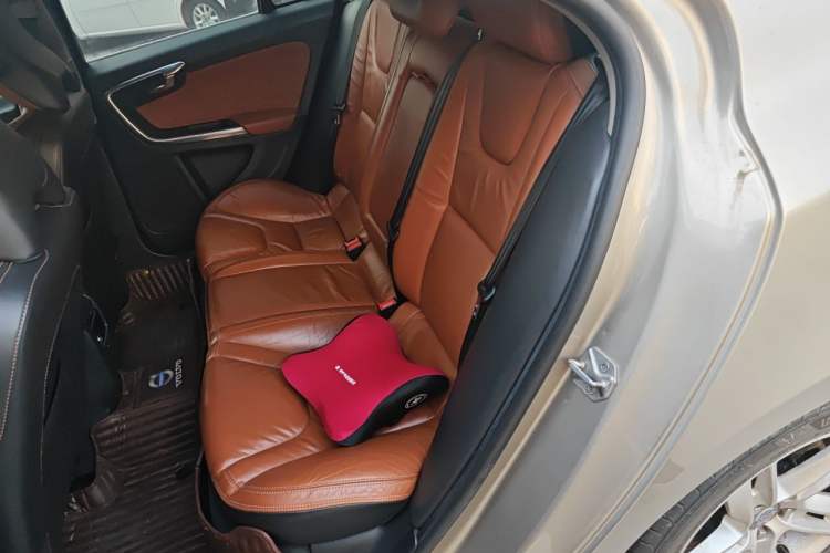 Used Volvo S60 2014 T5 Zhiya Edition Left Rear Seat