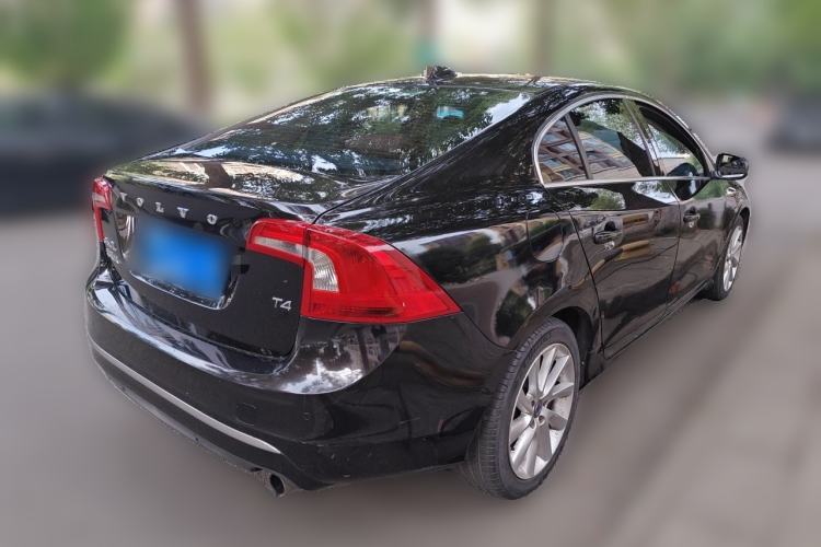 Used Volvo S60 2014 S60L 2.0T Zhiyuan Edition Rear Right 45 Deg