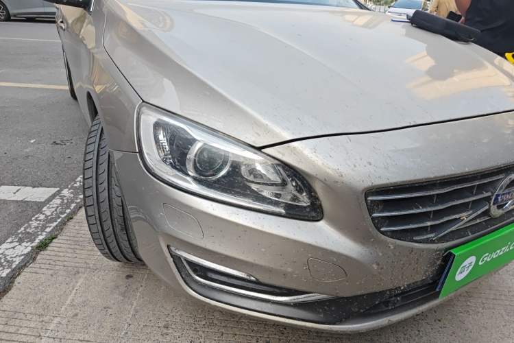 Used Volvo S60 2014 T5 Zhiya Edition Right Front Headlight