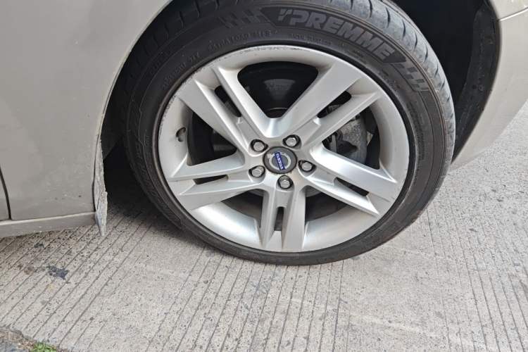 Used Volvo S60 2014 T5 Zhiya Edition Right Front Wheel Hub