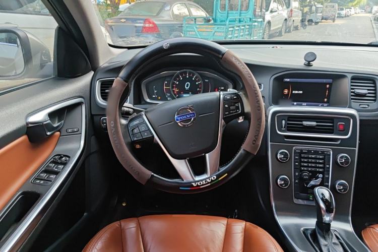 Used Volvo S60 2014 T5 Zhiya Edition Steering Wheel