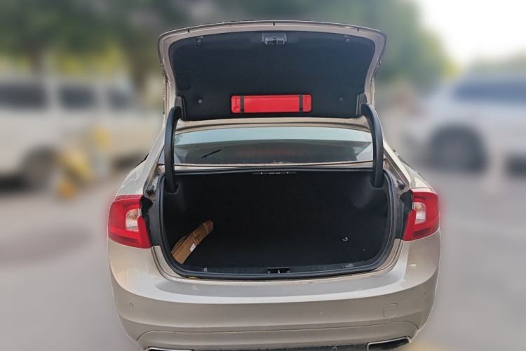 Used Volvo S60 2014 T5 Zhiya Edition Trunk