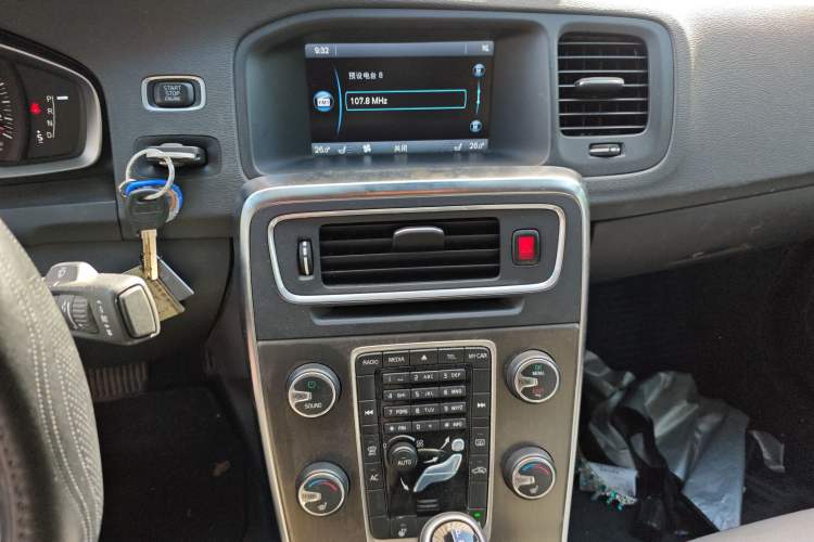 Used Volvo S60 2014 S60L 2.0T Zhiyuan Edition Audio And AC Panel