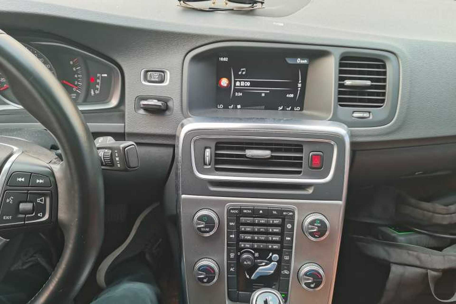 Used Volvo S60 2014 S60L 2.0T Zhiyuan Edition Audio And AC Panel
