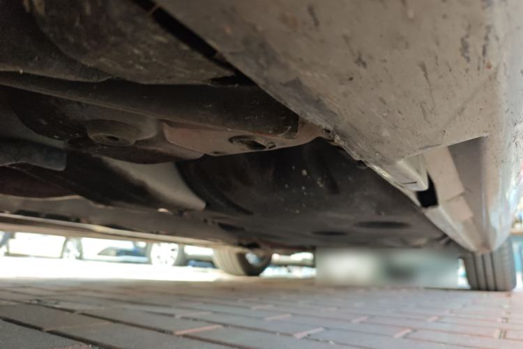 Used Volvo S60 2014 S60L 2.0T Zhiyuan Edition Chassis Front Left