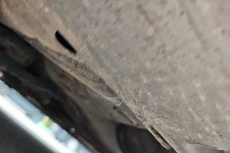 Used Volvo S60 2014 S60L 2.0T Zhiyuan Edition Chassis Front Left