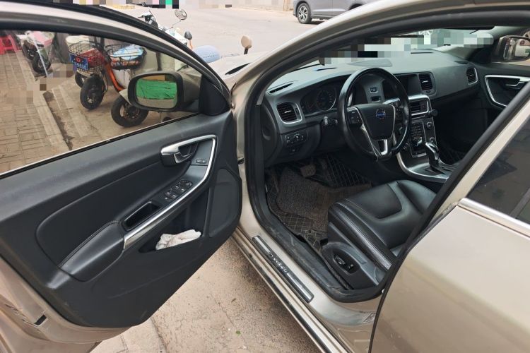 Used Volvo S60 2014 S60L 2.0T Zhiyuan Edition Driver Seat
