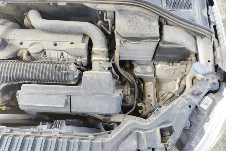 Used Volvo S60 2014 S60L T5 Intelligent Drive Edition Engine Bay Left