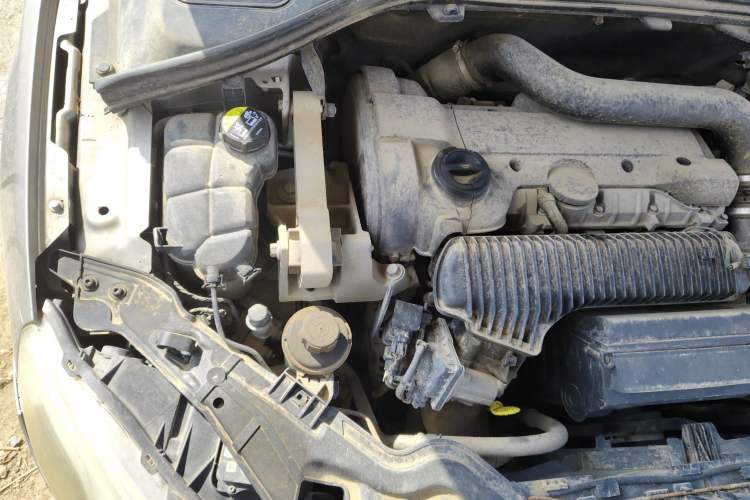 Used Volvo S60 2014 S60L T5 Intelligent Drive Edition Engine Bay Right
