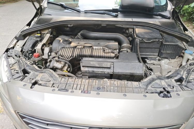 Used Volvo S60 2014 S60L T5 Intelligent Drive Edition Engine Bay