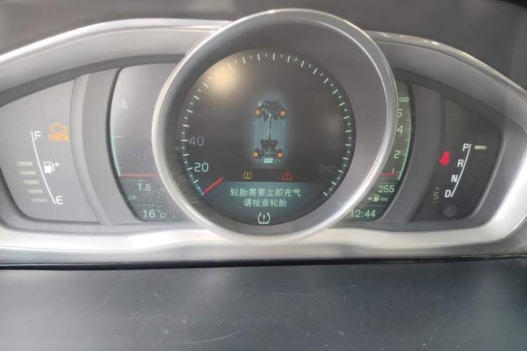 Used Volvo S60 2014 S60L T5 Intelligent Drive Edition Instrument Cluster