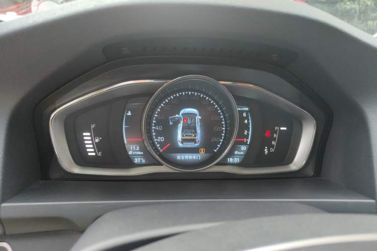 Used Volvo S60 2014 S60L T5 Intelligent Drive Edition Instrument Cluster