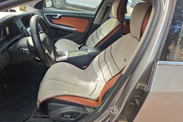 Used Volvo S60 2014 S60L 2.0T Zhiyuan Edition Left Front Seat