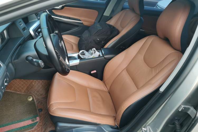 Used Volvo S60 2014 S60L 2.0T Zhiyuan Edition Left Front Seat