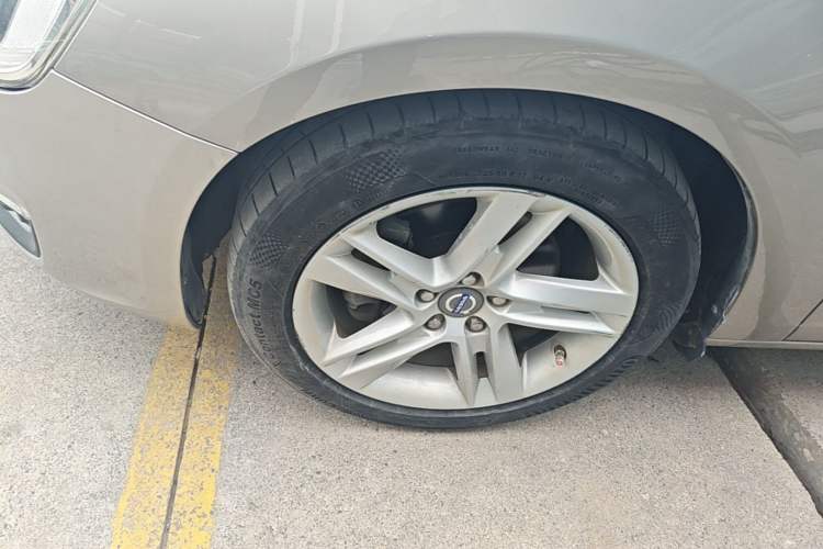 Used Volvo S60 2014 S60L T5 Intelligent Drive Edition Left Front Wheel Hub