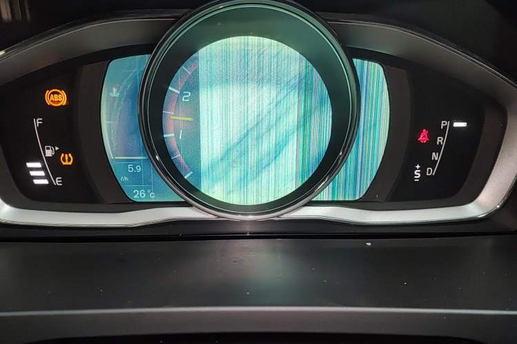 Used Volvo S60 2014 S60L T5 Intelligent Drive Edition Odometer Close Up