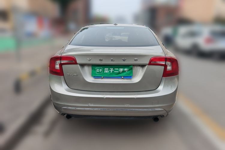 Used Volvo S60 2014 S60L 2.0T Zhiyuan Edition Rear