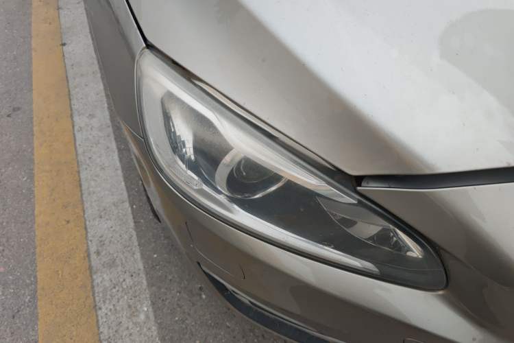 Used Volvo S60 2014 S60L 2.0T Zhiyuan Edition Right Front Headlight