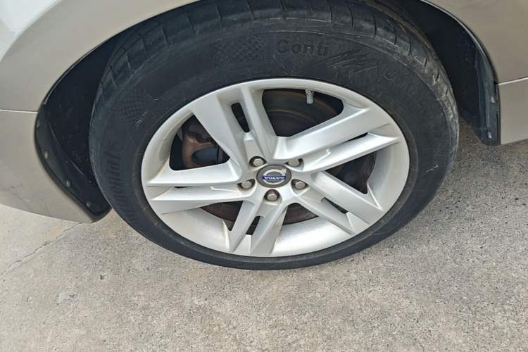 Used Volvo S60 2014 S60L T5 Intelligent Drive Edition Right Rear Wheel Hub