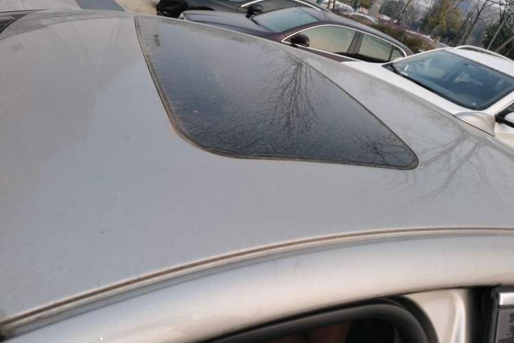 Used Volvo S60 2014 S60L 2.0T Zhiyuan Edition Roof