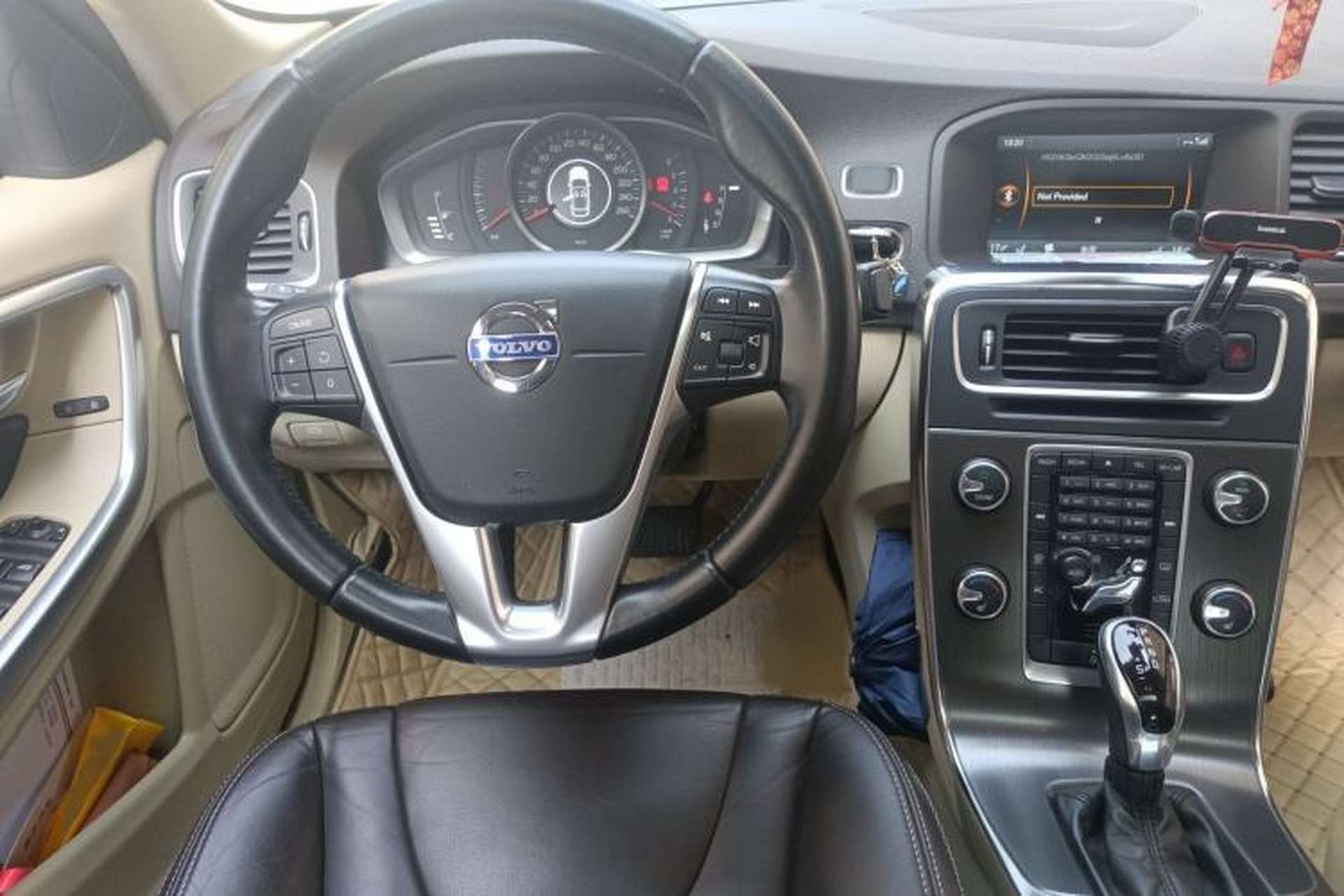 Used Volvo S60 2014 S60L 2.0T Zhiyuan Edition Steering Wheel