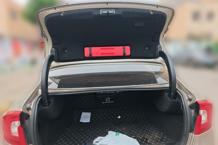 Used Volvo S60 2014 S60L 2.0T Zhiyuan Edition Trunk