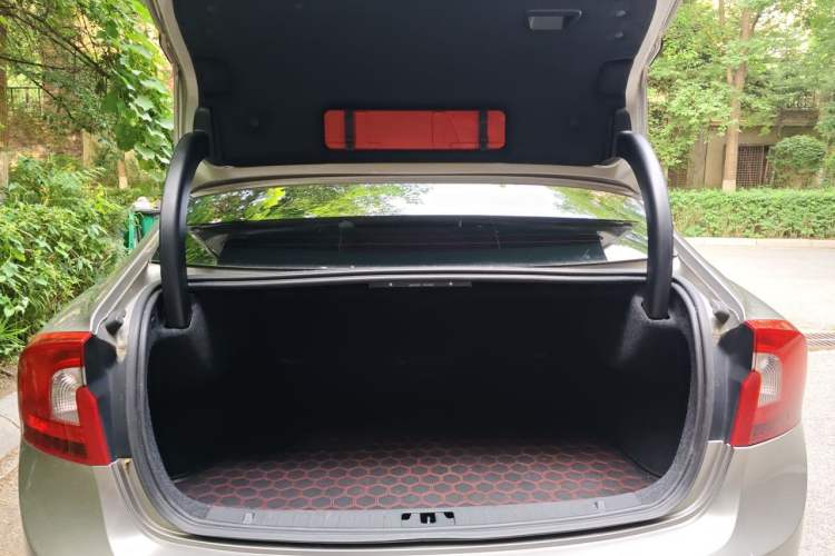 Used Volvo S60 2014 S60L T5 Intelligent Drive Edition Trunk