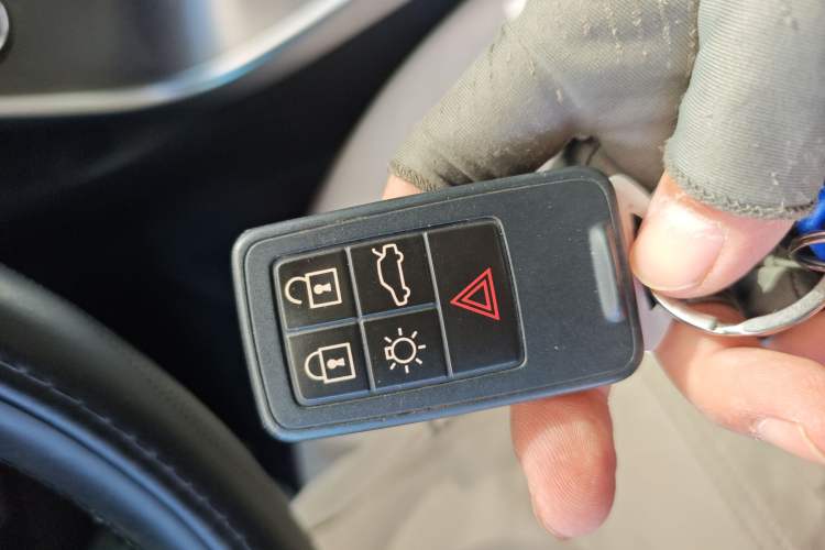 Used Volvo S60 2014 S60L 2.0T Zhiyuan Edition Vehicle Key