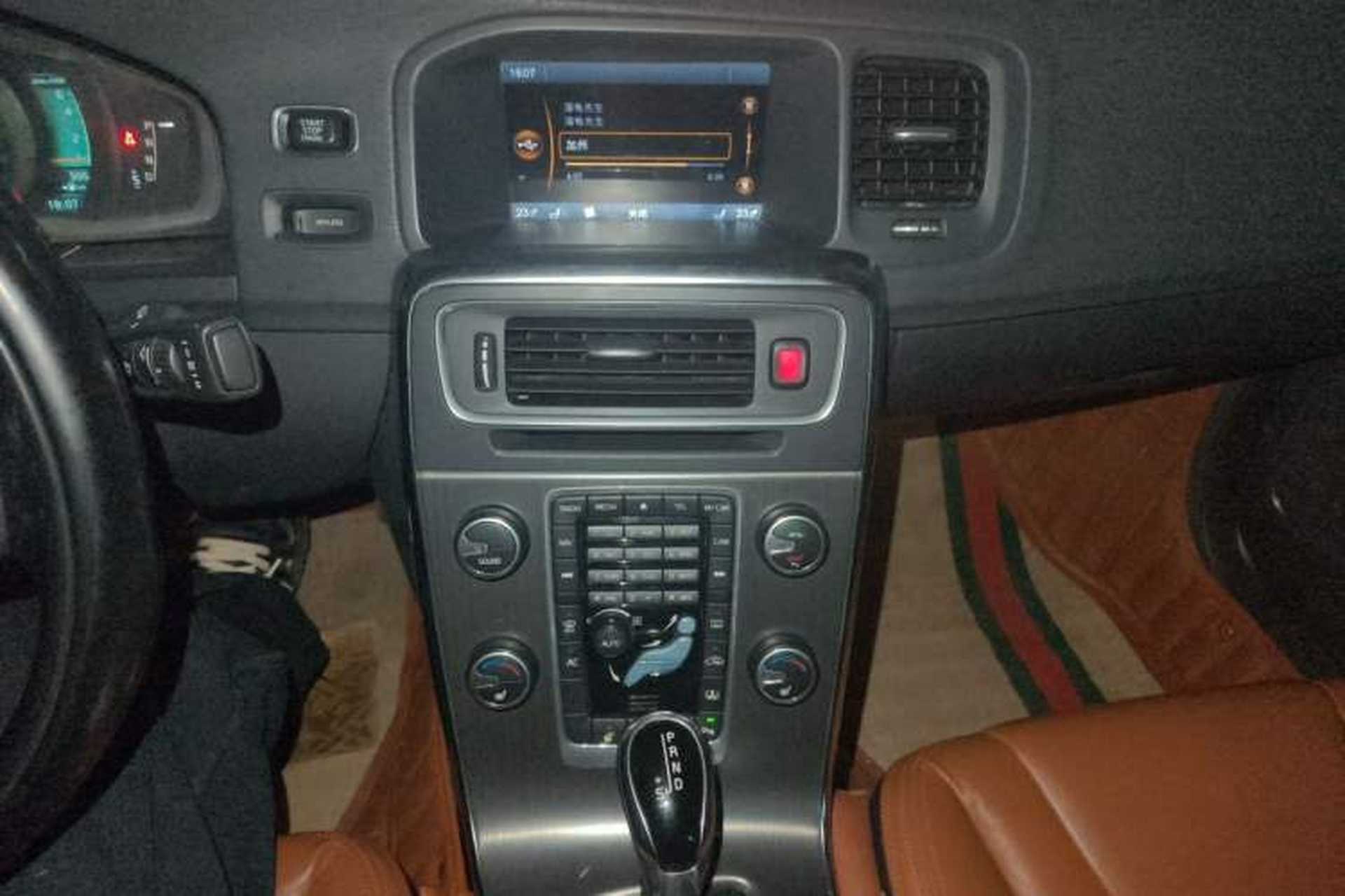 Used Volvo S60 2014 S60L T5 Intelligent Drive Edition Audio And AC Panel