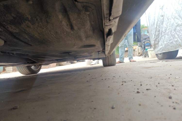 Used Volvo S60 2014 S60L 2.0T Zhiyuan Edition Chassis Front Left