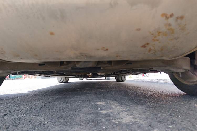 Used Volvo S60 2014 S60L 2.0T Zhiyuan Edition Chassis Rear