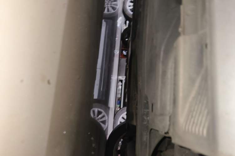 Used Volvo S60 2014 S60L 2.0T Zhiyuan Edition Chassis Rear Left