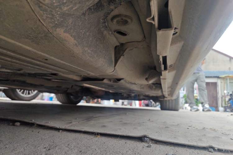 Used Volvo S60 2014 S60L 2.0T Zhiyuan Edition Chassis Rear Right