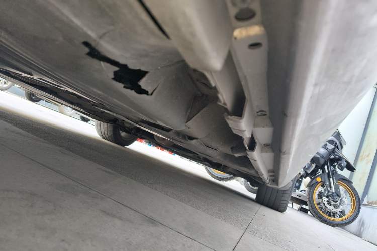 Used Volvo S60 2014 S60L 2.0T Zhiyuan Edition Chassis Rear Right