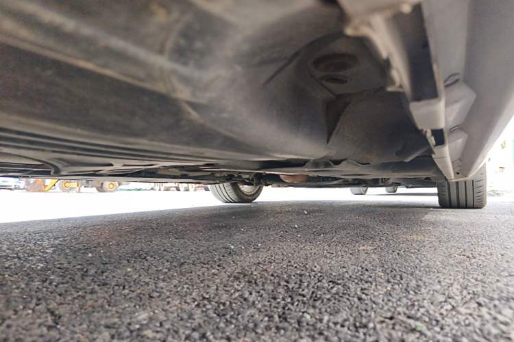 Used Volvo S60 2014 S60L 2.0T Zhiyuan Edition Chassis Rear Right