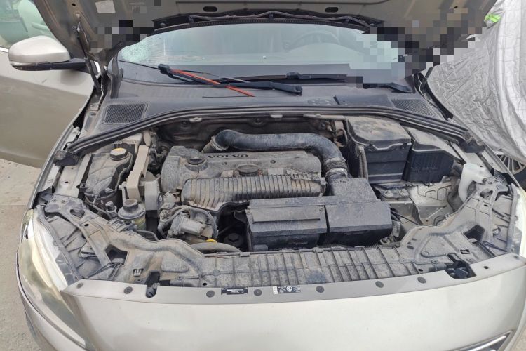 Used Volvo S60 2014 S60L 2.0T Zhiyuan Edition Engine Bay