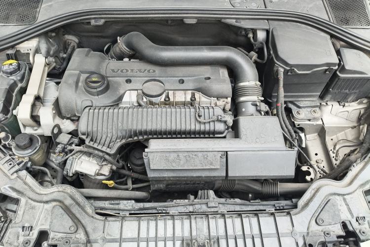 Used Volvo S60 2014 S60L 2.0T Zhiyuan Edition Engine Bay