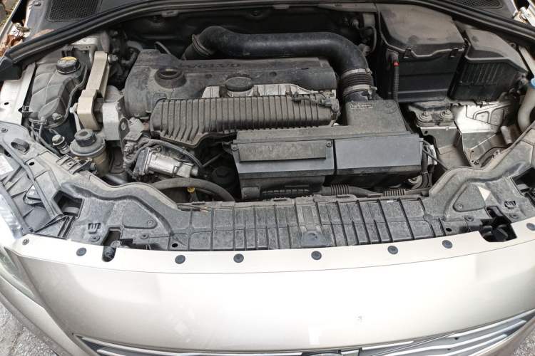 Used Volvo S60 2014 S60L T5 Intelligent Drive Edition Engine Bay