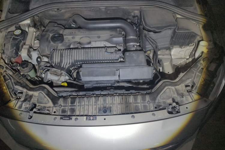 Used Volvo S60 2014 S60L T5 Intelligent Drive Edition Engine Bay