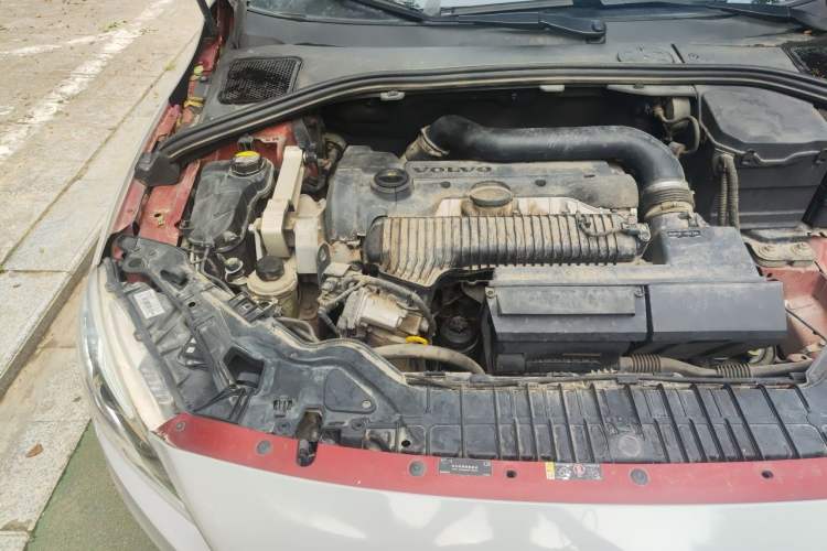 Used Volvo S60 2014 S60L T5 Intelligent Drive Edition Engine Bay Right