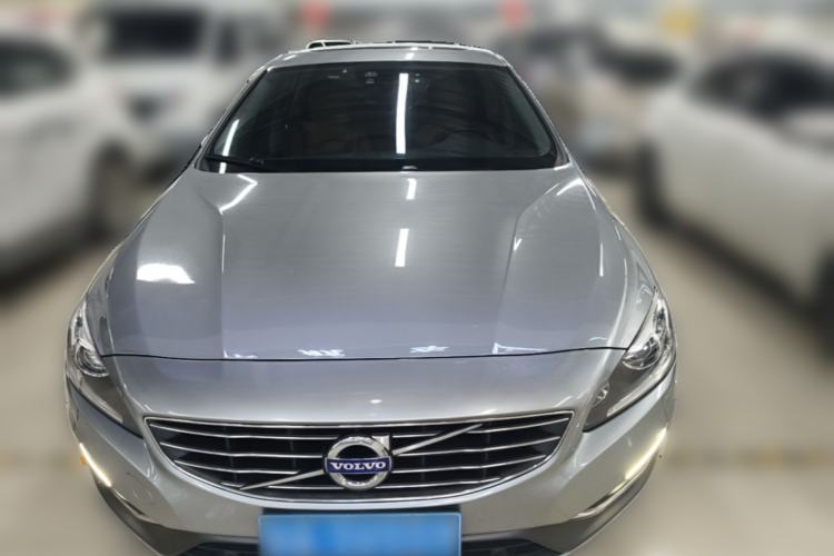 Used Volvo S60 2014 S60L 2.0T Zhiyuan Edition Front