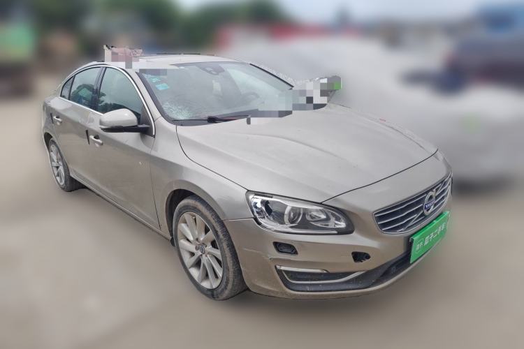Used Volvo S60 2014 S60L 2.0T Zhiyuan Edition Front Right 45 Deg
