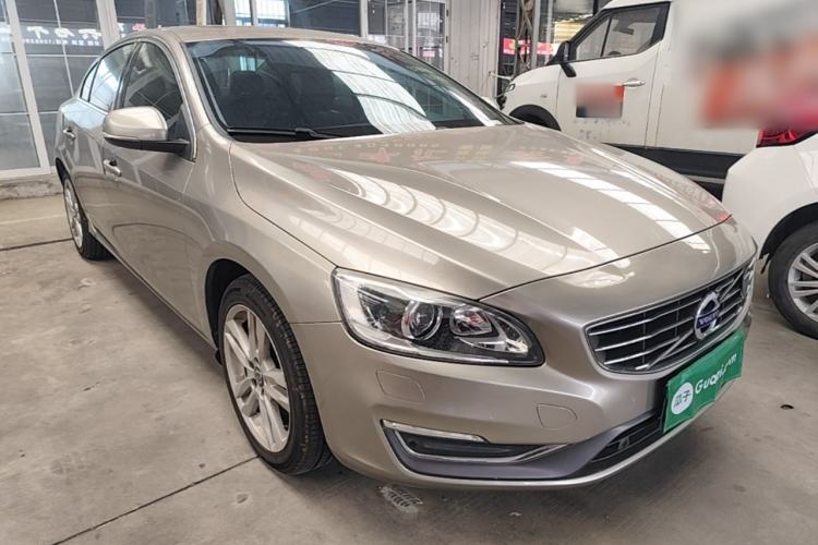 Used Volvo S60 2014 S60L 2.0T Zhiyuan Edition Front Right 45 Deg