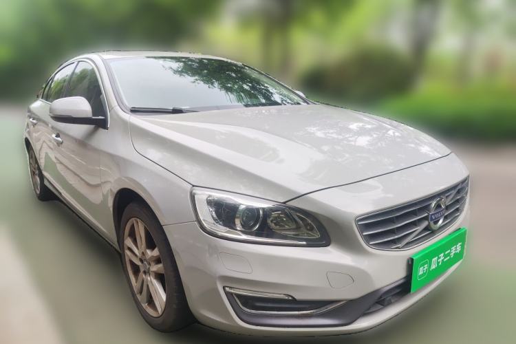 Used Volvo S60 2014 S60L T5 Intelligent Drive Edition Front Right 45 Deg
