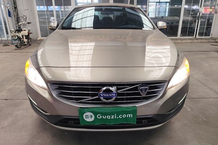 Used Volvo S60 2014 S60L 2.0T Zhiyuan Edition Front