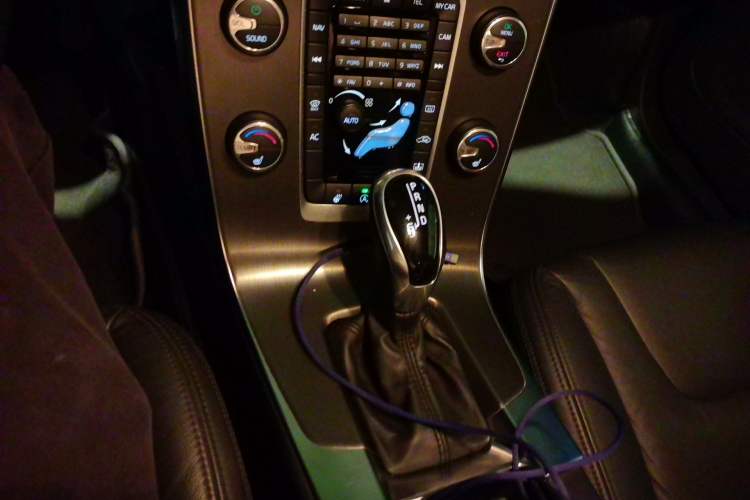 Used Volvo S60 2014 S60L T5 Smart Upgrade Edition Gear Lever