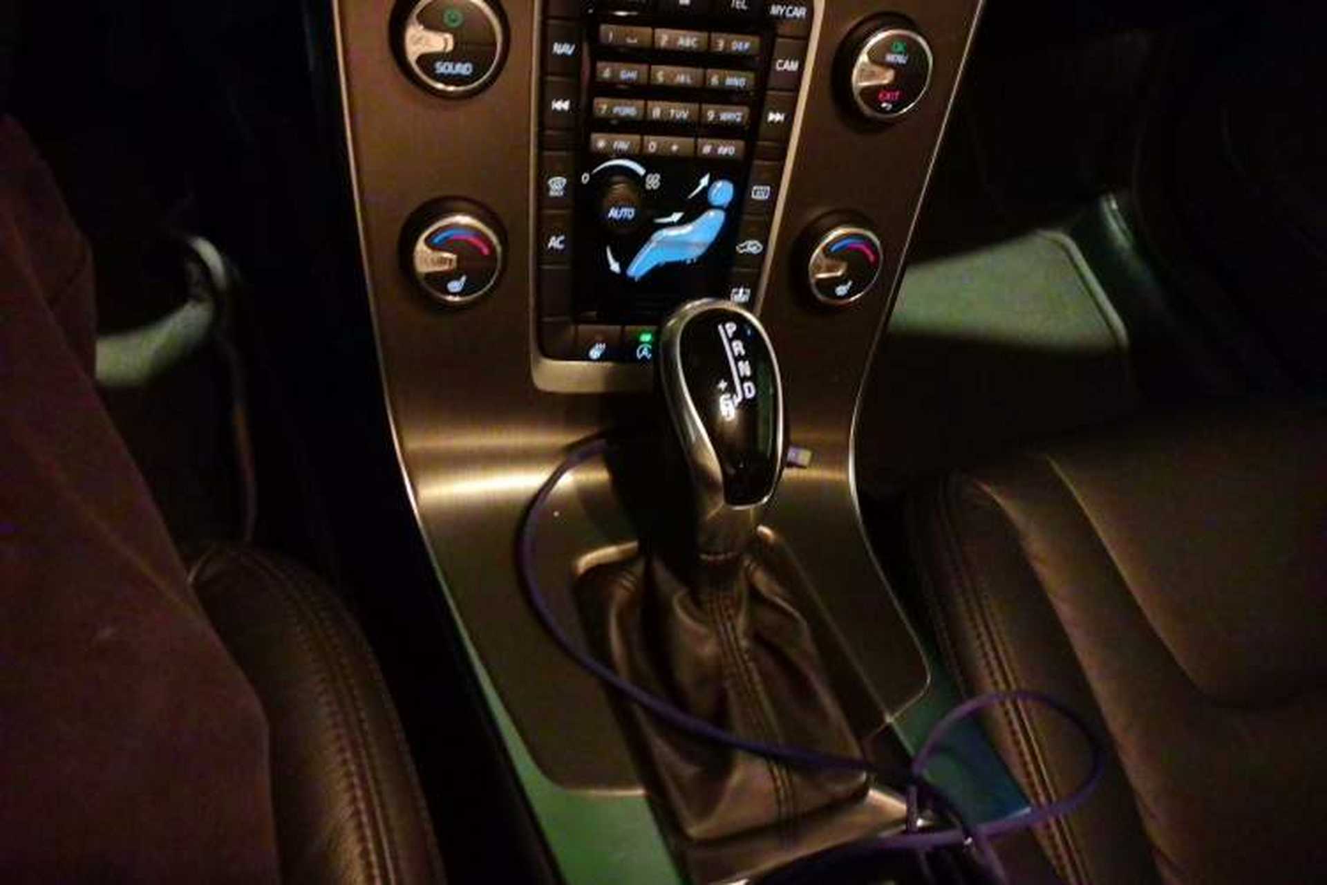 Used Volvo S60 2014 S60L T5 Smart Upgrade Edition Gear Lever