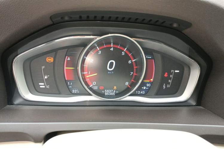 Used Volvo S60 2014 S60L T5 Intelligent Drive Edition Instrument Cluster