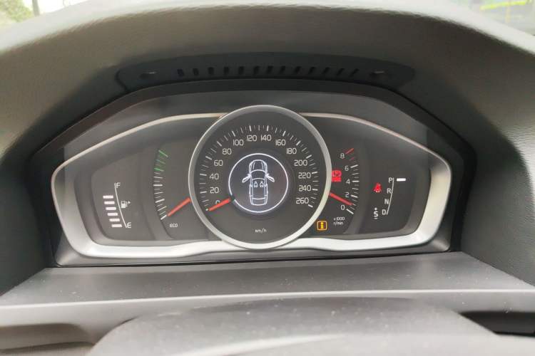Used Volvo S60 2014 S60L T5 Intelligent Drive Edition Instrument Cluster