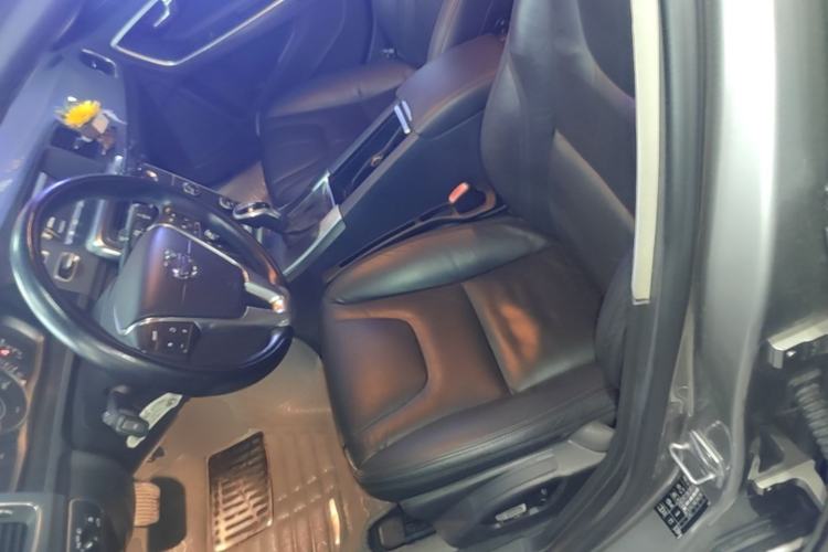 Used Volvo S60 2014 S60L 2.0T Zhiyuan Edition Left Front Seat
